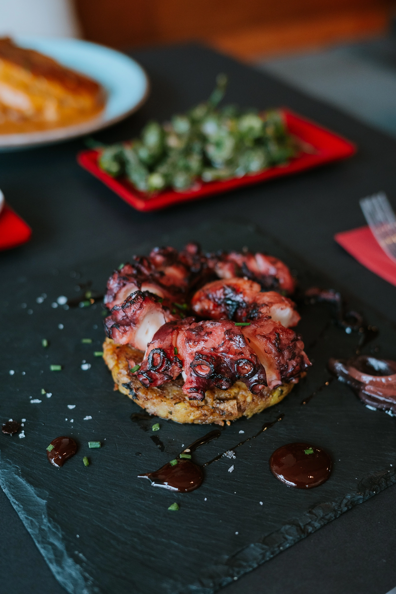 Plate with octopus